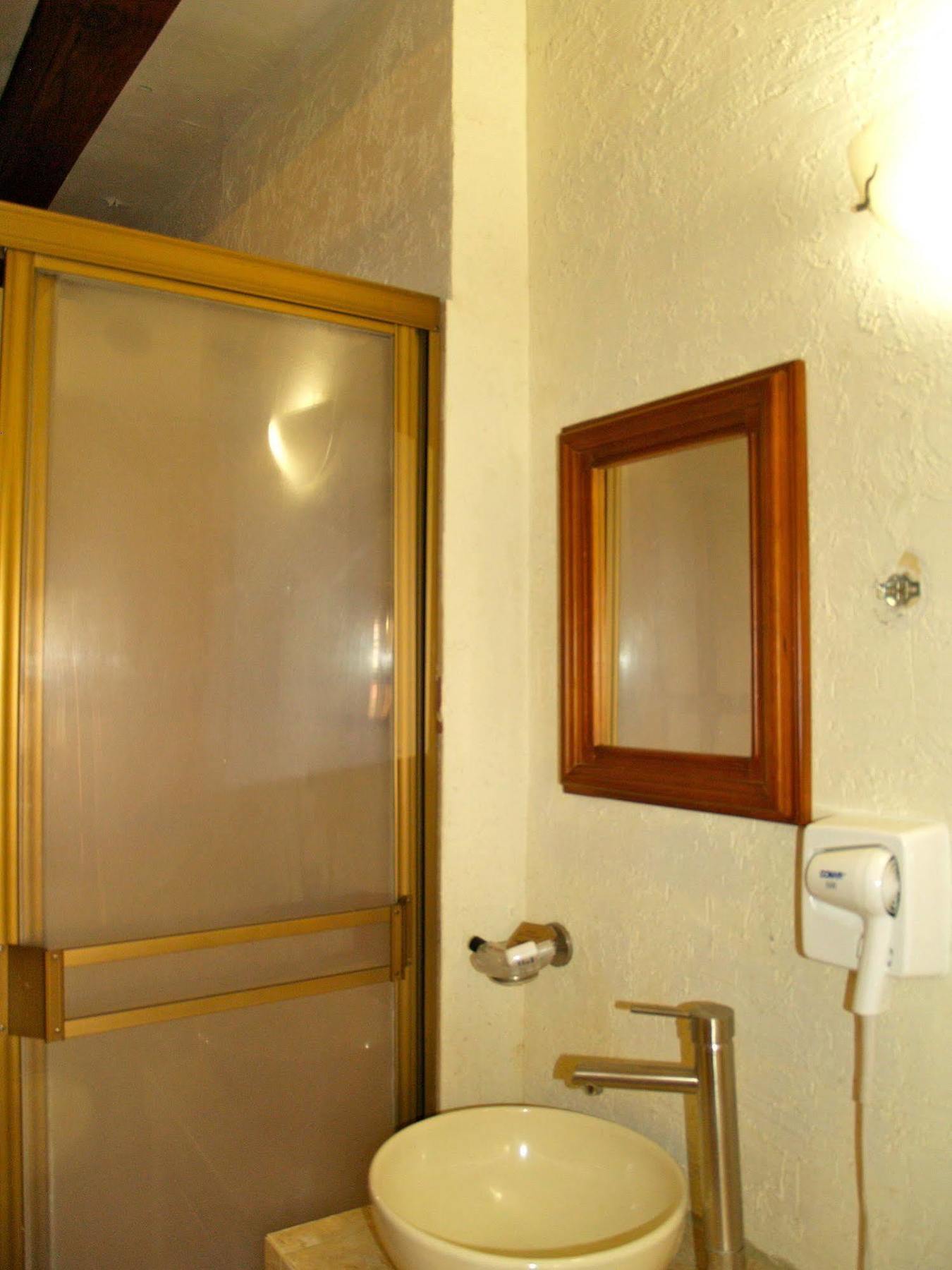 Hotel Refugio Agustino Morelia Exterior photo